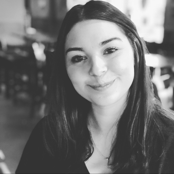 Meet your Posher, Stephanie - Picture 1 of 1